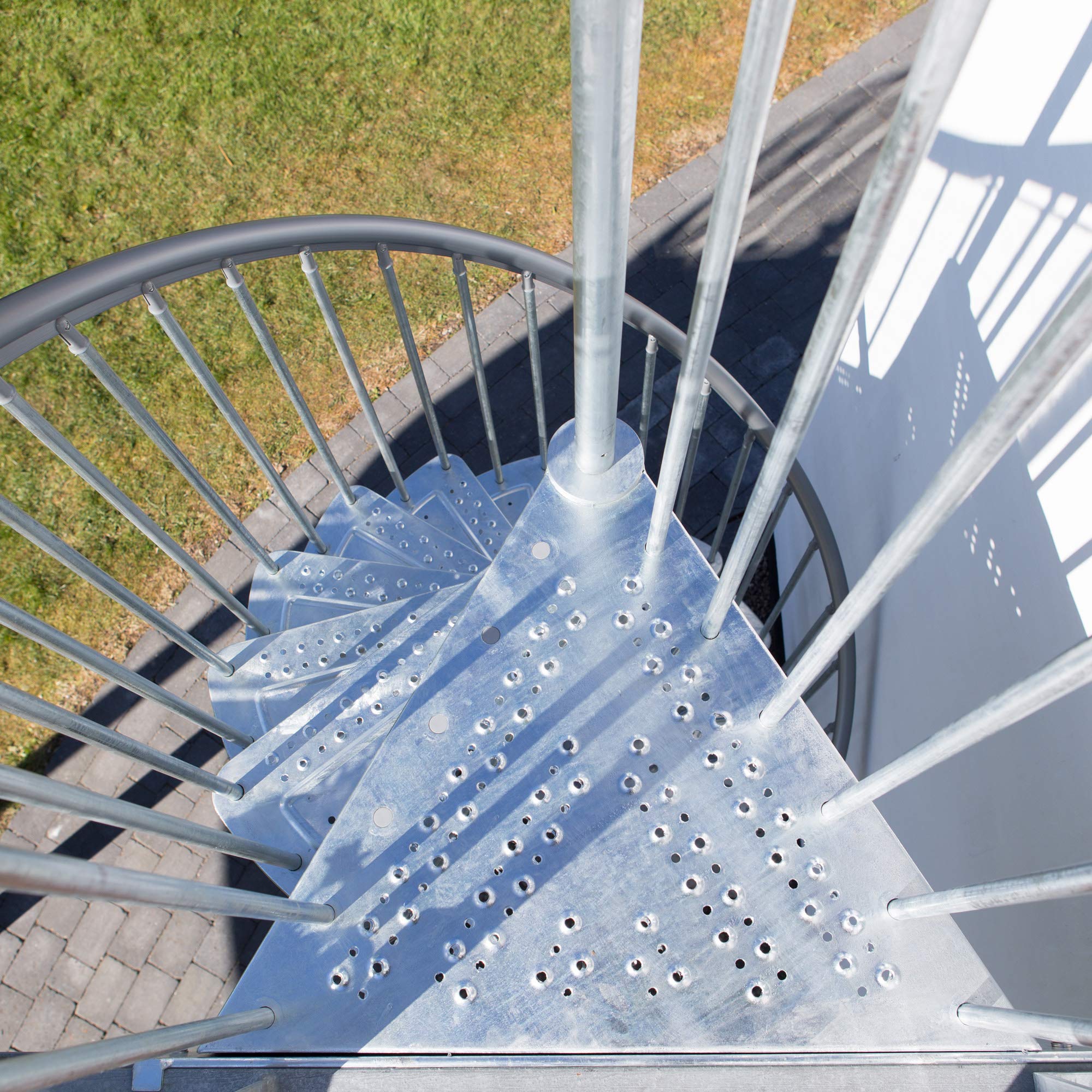 dolle-gardentop-spindeltreppe-metall-155-cm-246-282-cm-verzinkt image 3