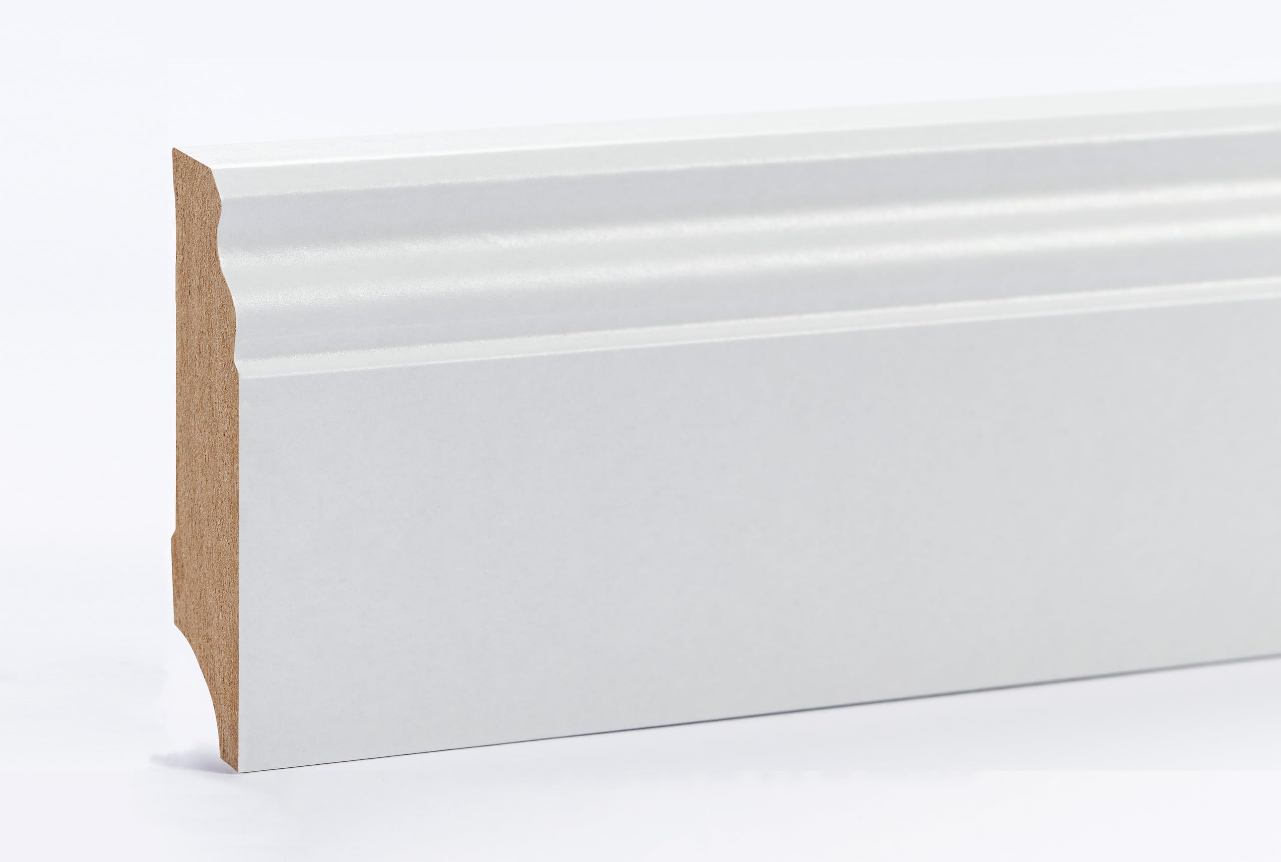 egger-home-sockelleiste-wei-70mm-geschwungen-2400mm-mdf image 1