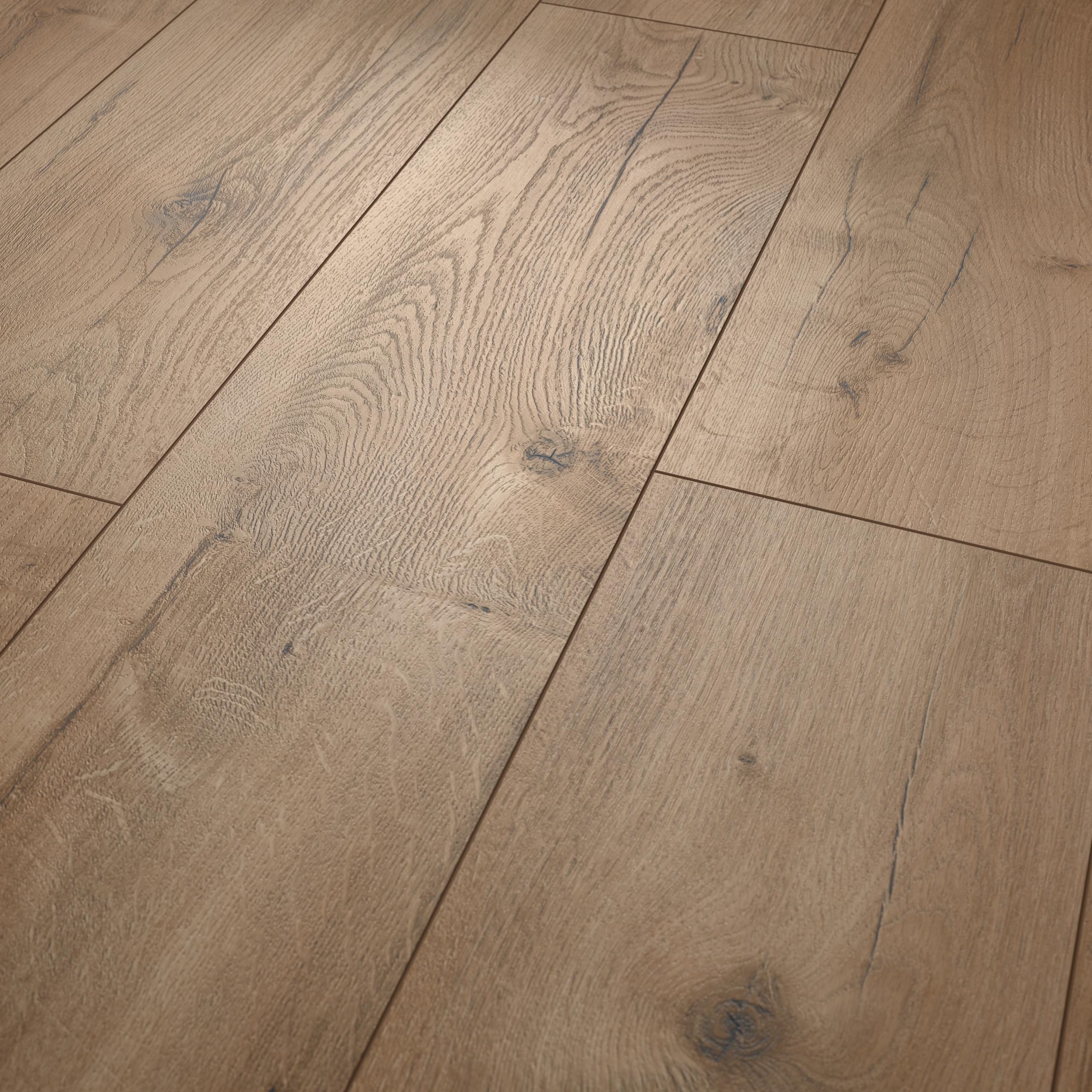 egger-naturesense-el2077-loja-eiche-braun-laminat-2-543m image 1