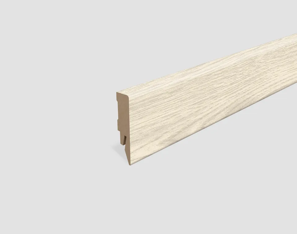 egger-home-sockelleiste-l626-eiche-weiss-240-cm-kubisch image 1