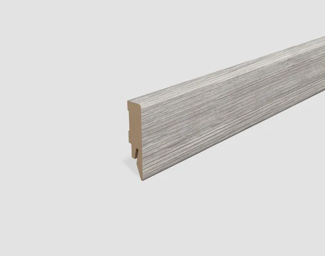 egger-home-l596-sockelleiste-eiche-hellgrau-2400-mm image 1