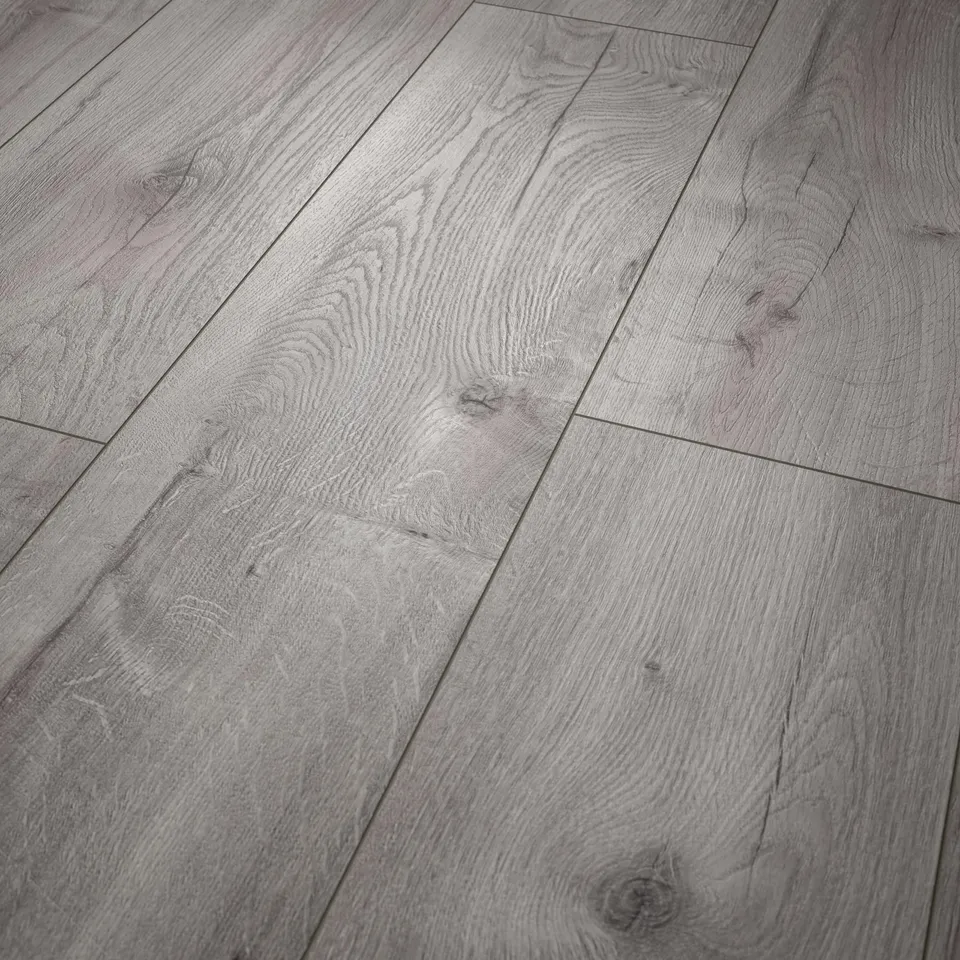 egger-naturesense-aqua-el2156-laminat-loja-eiche-2-543m image 1